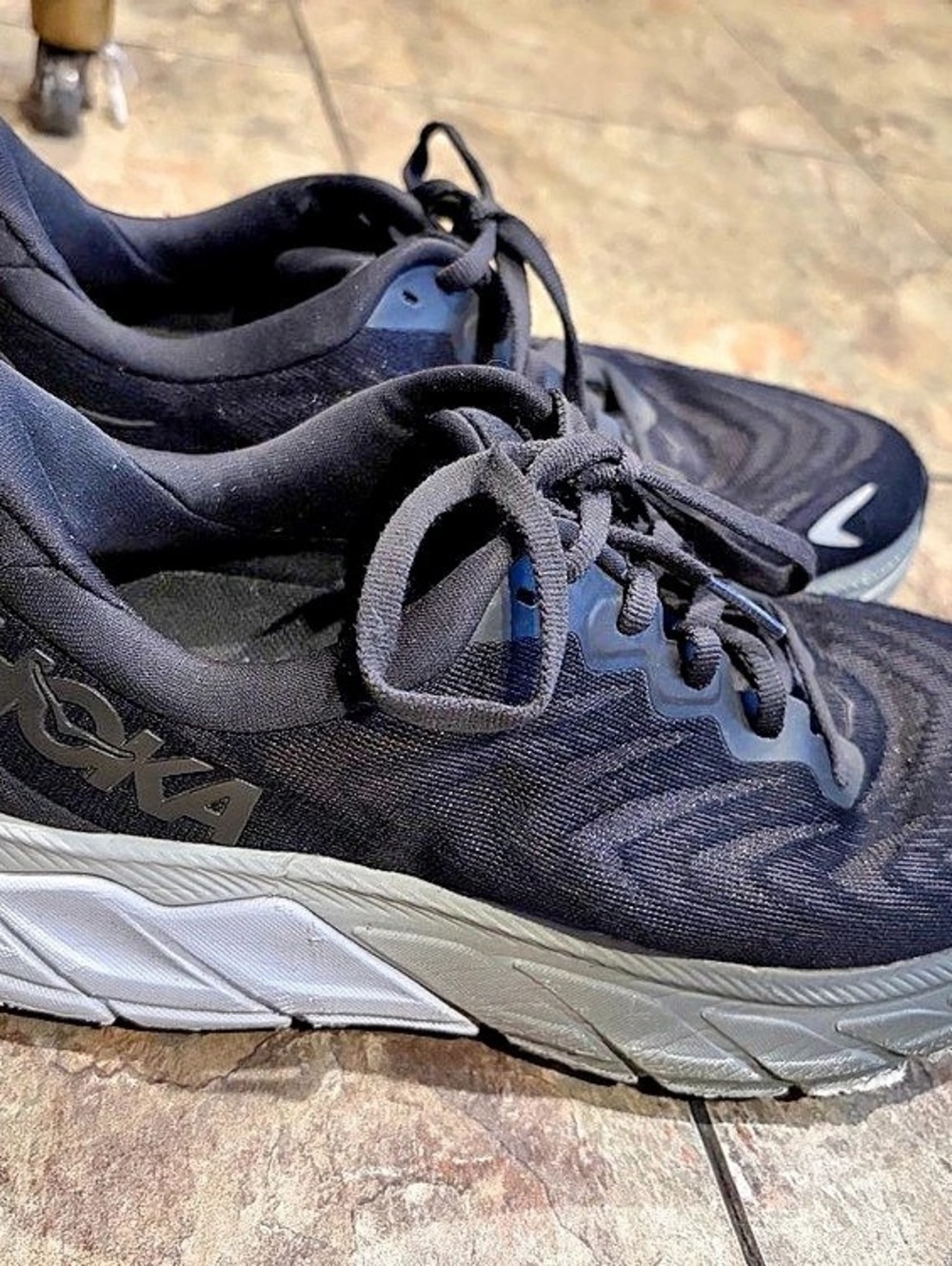 Hoka Arahi 7B Athletic Shoes Black & White